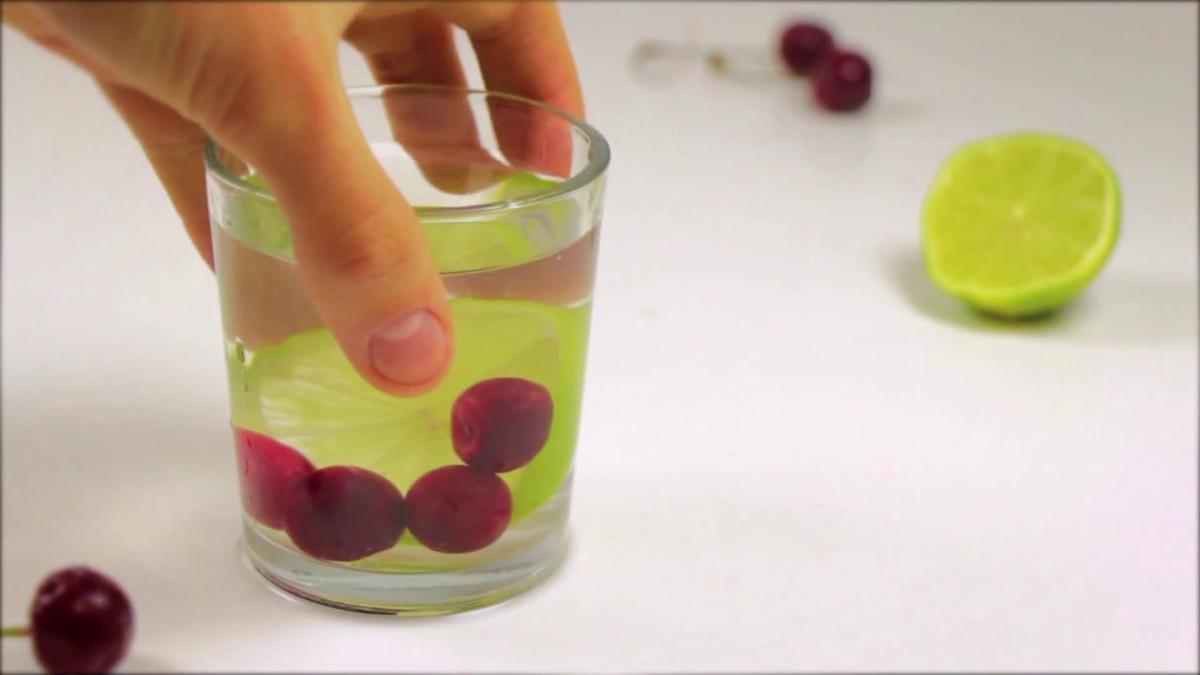 'Video thumbnail for How To Make Cherry Lime Infused Water'