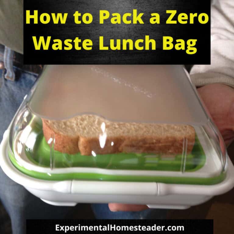 Packaging a zero waste lunch bag for eco-friendly meal prep.