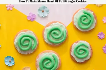 The Moana Heart Of Te Fiti Sugar Cookies decorated and ready to eat.