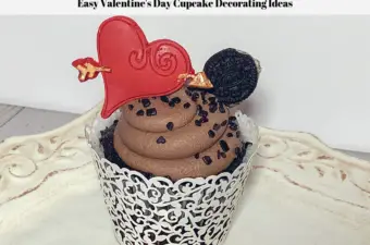 The finished cupcake ready to eat.